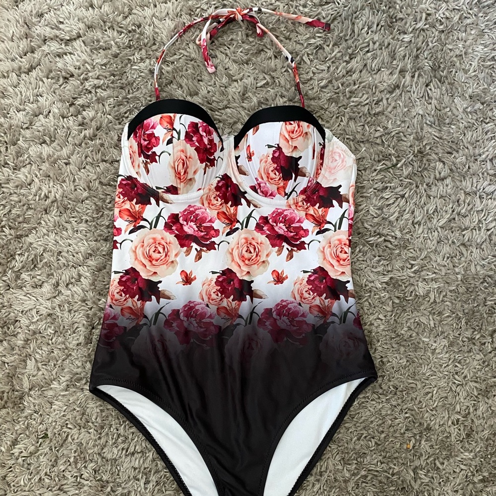 CUPSHE  swimsuit